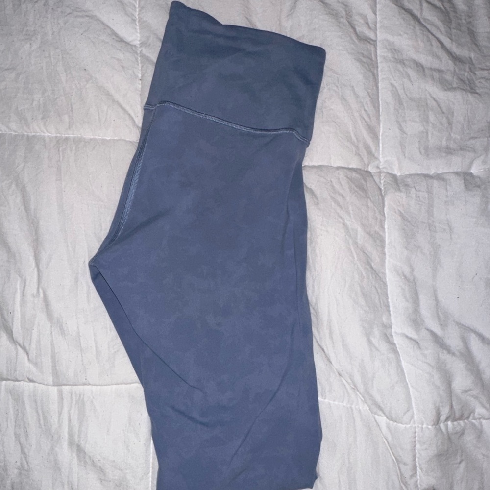 light blue lululemon cross over leggings size 6